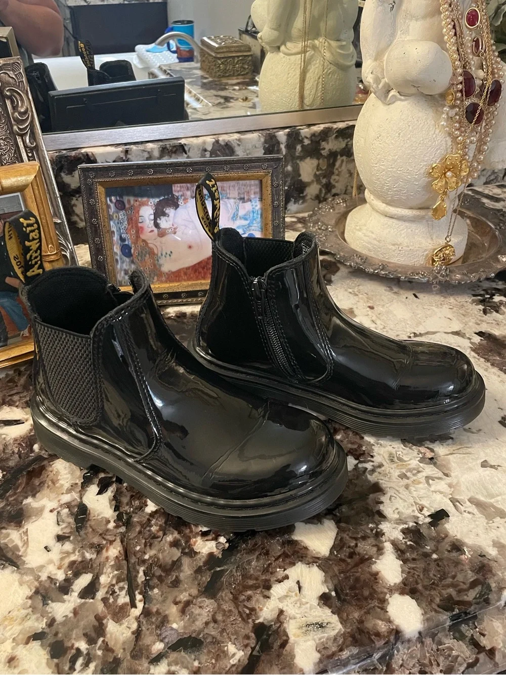 Dr. Martens Chelsea AirWair Kids 2976 Black Patent Leather Side Zip Kid’s Size 1